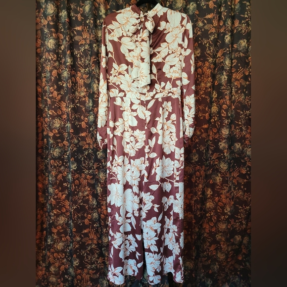 Forever 21 Jumpsuit, Size L, Floral Burgundy Satin Jumpsuit, Large - Picture 4 of 8